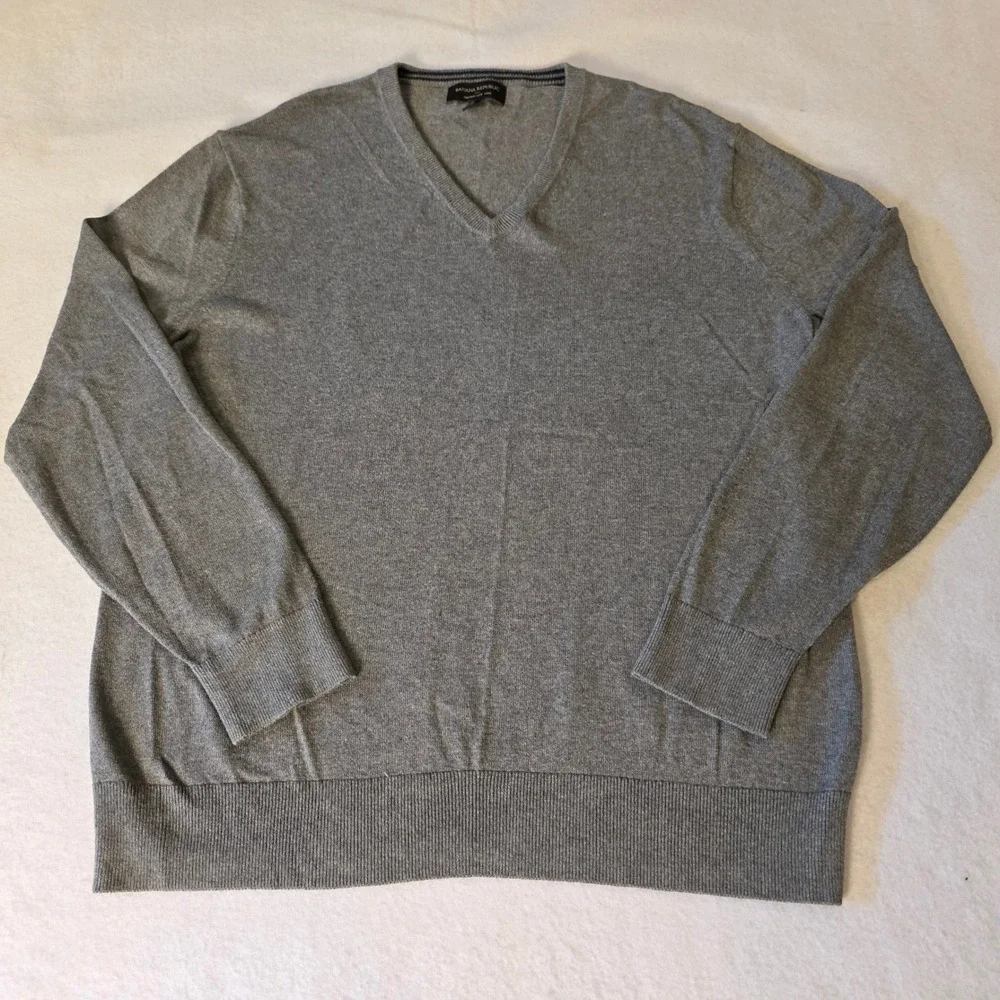 Banana Republic Mens Grey V-Neck Premium Luxe Yarn Silk Cashmere Sweater Large